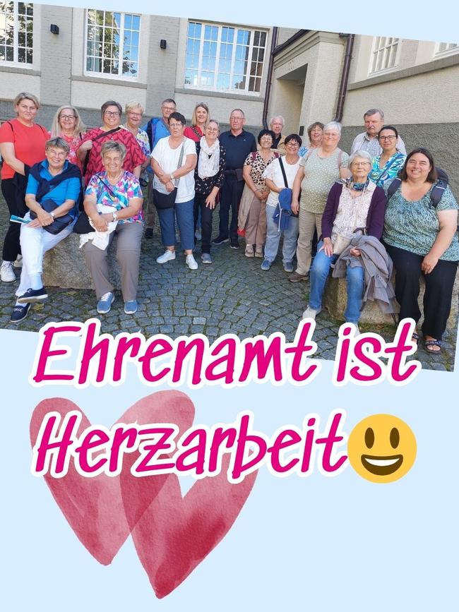 Das Bild zeigt Mitarbeiter im Ehrenamt